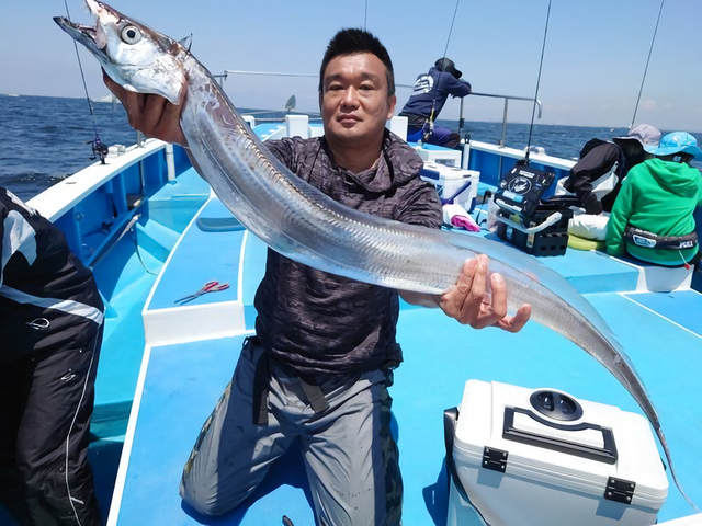 釣果速報 夏タチシーズン到来 東京都深川吉野屋で1m超えのタチウオも大ヒット