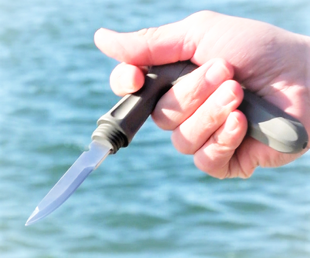 MC Tハンドルナイフ#70は2023年新登場の脳天締め&エラ切りに便利なナイフ！