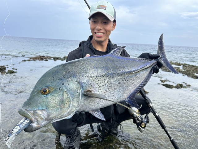 気軽に楽しむ沖縄のルアーフィッシング Mariaルアーでカラフルな魚たち