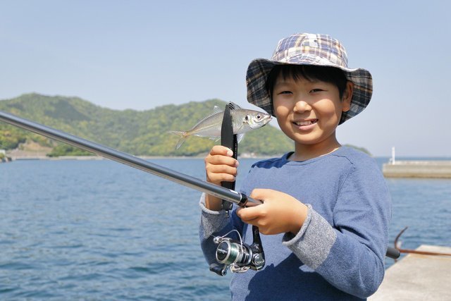 人気沸騰中 アジング とは 最低限の持ち物はなんと5つだけ 初心者でも軽装で簡単に楽しめます