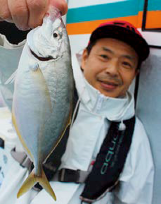 小湊沖のシマアジ五目好況 泳がせで青物 根魚も