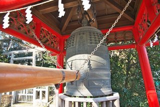 鐘をつく撞木の写真