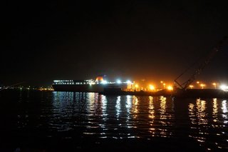 夜の海の写真