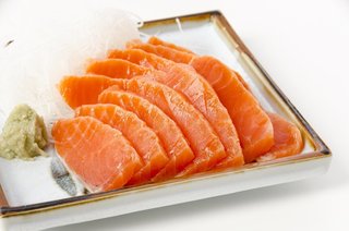 トラウトサーモンの特徴や栄養素を徹底解説！新鮮な魚の選び方やおすすめ料理もご紹介！