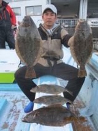 富丸でオニカサゴ・アカムツをがっちり確保！「確実に釣らせてくれる船