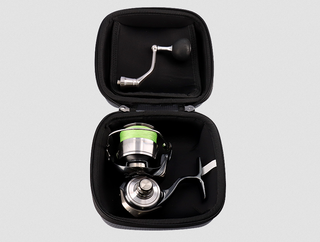 セミハードリールカバー(A)は2024年新登場の衝撃に強いセミハード