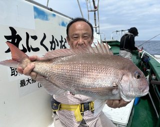 【釣果速報】新潟県なかくに丸でマダイ船中12匹！活性上々で豪華なゲストが釣れる最高のシーズンに突入！