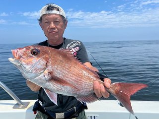 【釣果速報】千葉県梅花丸で2.00kgの良型マダイをゲット！三連休は大物マダイを捕まえに行きませんか？