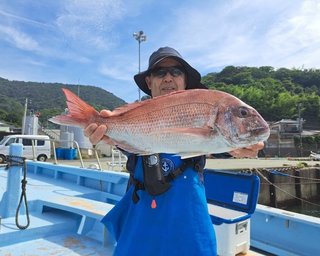 【釣果速報】マダイにワラサ！静岡県嘉丸に乗るとクーラーボックスが高級魚の宝石箱になるぞ！