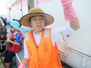 【釣果速報】神奈川県長崎屋のシロギスの釣果がバズってる！竿頭106匹！釣れすぎて笑いが止まらない釣行を体験してみませんか？