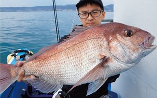 一つテンヤマダイ　数釣り＆ゲストの五目も時折大ダイがヒット中！