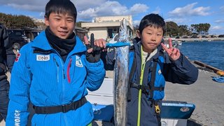 【釣果速報】茨城県弁天丸でタチウオのアタリ爆発！130cmの超大型ドラゴンも確保！この勢いをぜひ現地で体感せよ！