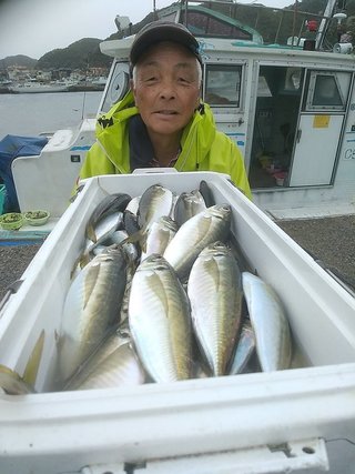 【釣果速報】竿頭100匹！千葉県勘次郎丸でアジの多点掛けが絶好調！特大ヒラメ2kgも！数釣りするなら今すぐの乗船がおすすめ！
