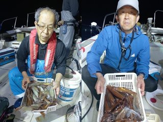 【釣果速報】静岡県昌福丸でムギイカTOP54杯！ぜひ、あなたもロマン溢れる釣行を！