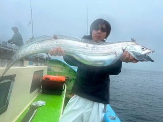 【釣果速報】神奈川県太田屋でタチウオのアタリ爆発！127cmの超大型ドラゴンも確保！この勢いをぜひ現地で体感せよ！