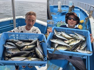 【釣果速報】神奈川県ちがさき丸でアジトップ85匹！良型アジのぎっしり詰まったクーラーボックスは壮観！