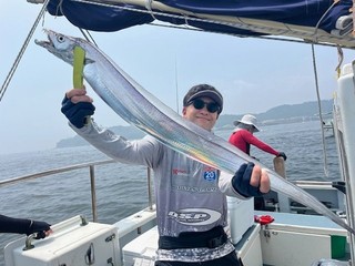 【釣果速報】MAX114cm！東京都の深川 吉野屋で110cm台のメーター級＆極太タチウオをGET！大物狙うなら今すぐ乗船して！