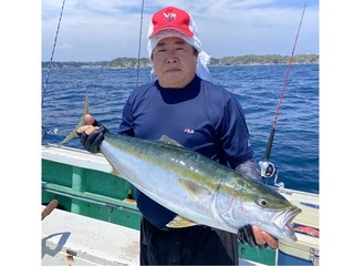 【釣果速報】神奈川県あまさけや丸で7.00kgブリを仕留めた！好調なブリシーズン突入でさらなる大物に出会えるかも！