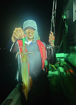 【釣果速報】長崎県大吉丸でヤリイカ釣行が絶好調！竿頭は155匹ゲット！連日三桁更新中！絶品ヤリイカを自分の手で釣り上げてみませんか？