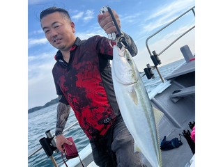 【釣果速報】和歌山県海虎でメジロ13匹確保！早々にクーラー満タンになり早上がり！青物との勝負を心ゆくまで楽しみませんか？