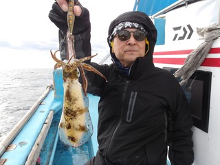 【釣果速報】神奈川県辰丸で1.20kgのアオリイカを確保！釣りスキルを着実に伸ばしてくれる船長は釣り人からの信頼大！