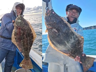 【釣果速報】千葉県隆光丸でヒット連発＆ドデカい4.89kgヒラメをゲット！自己記録更新を狙うなら今すぐ乗船だ！