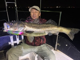 【釣果速報】千葉県TARGETでシーバス最大70cmヒット！船長の機転と手腕で一日大興奮の釣行に！