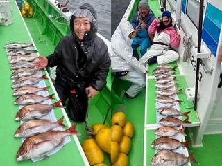 【釣果速報】神奈川県あまさけや丸でマダイ・アジ・サバなど海の人気者を次々GET！多種多様な魚と出会いたいなら今すぐ乗船を！
