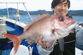 乗っ込みスタンバイOK！ あの手この手でマダイ攻略