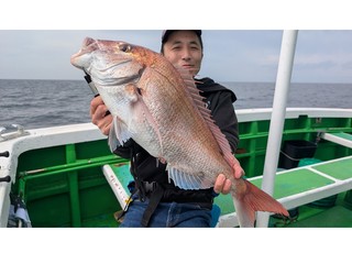 【釣果速報】茨城県弁天丸で4.00kgのど迫力マダイをキャッチ！ゴールデンウイークは大物マダイを捕まえに行きませんか？
