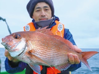 シケ後にチャンス到来　日立沖のマダイ上昇中