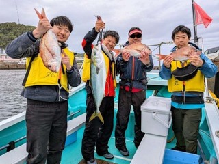 【釣果速報】風にも負けず、一気にお土産確保！マダイ・ブリ・ウッカリカサゴをGET！楽しみたい方、千葉県浜田丸へ急げ～！