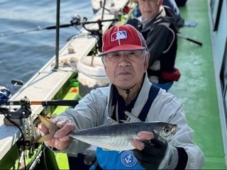 【釣果速報】神奈川県はやぶさ丸でアジキャッチ！TOP63匹！小鯖に邪魔されながらもポツポツ釣れ、大満足の釣行に！