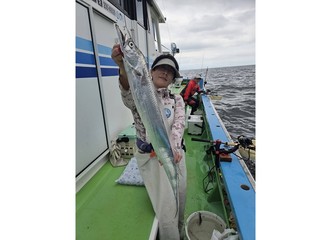【釣果速報】神奈川県黒川本家 -久里浜-が船長厳選のポイントで良型タチウオばっちりゲット！アジもこれから期待大！
