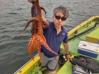 【釣果速報】神奈川県鴨下丸kawanaで良型マダコGET！最大1.80kg！蛸シーズン本番間近、即予約を！！