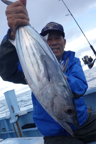 釣果速報 千葉県 勝浦沖 大原沖にて宏昌丸がカツオを釣り上げました ジギングでカツオを釣り上げるコツを船長さんにインタビューしました 7 9 18 30更新