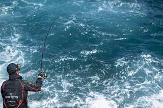 憧れのヒラスズキ 沖磯という選択肢 とある磯師 初めてのヒラスズキとの遭遇