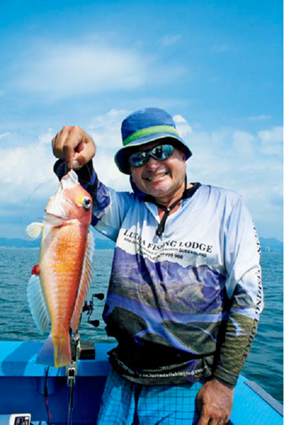 アマダイと男性