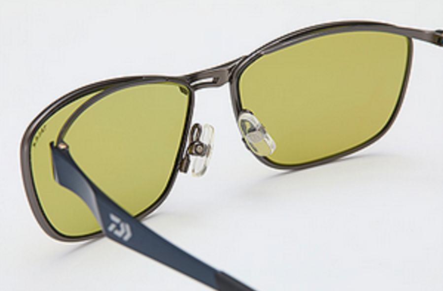 偏光グラスのアップ写真