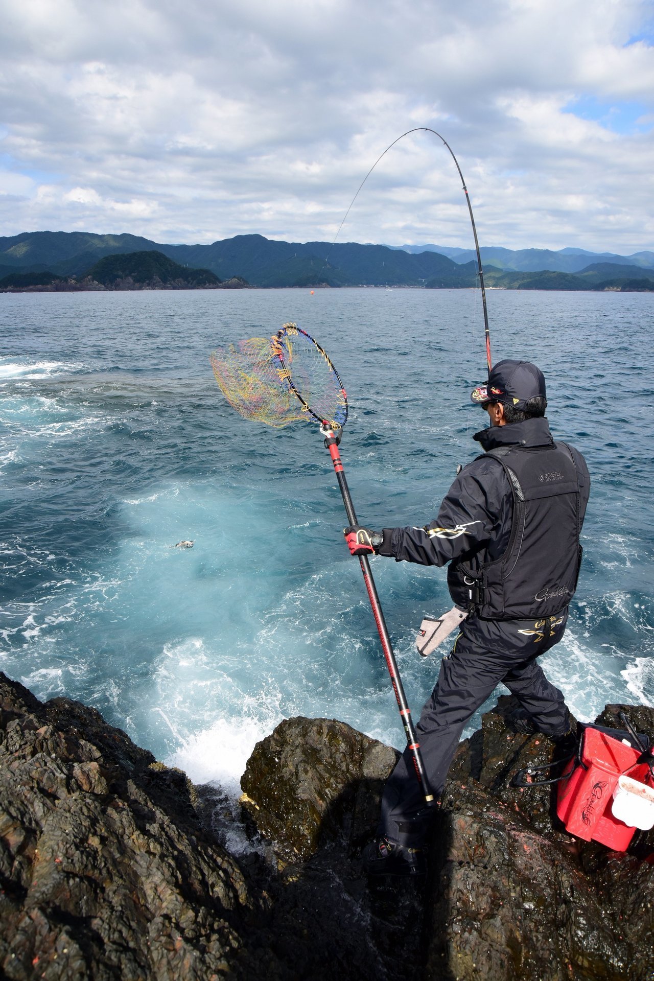 G杯チャンプの三重県白浦寒グレ前哨戦 水温24度で魅せた がまかつフィールドテスター前岡正樹の巧みな食わせワザ
