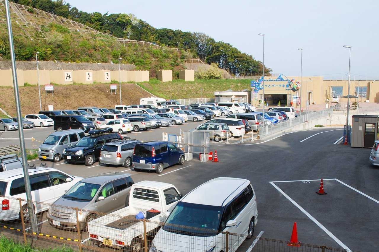 とっとパーク駐車場