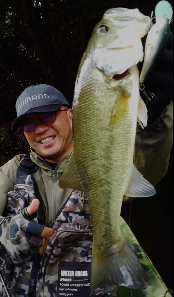 魚とルアーのアップ写真