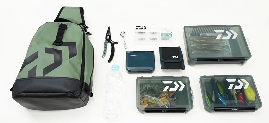 バッグとタックルのアップ写真