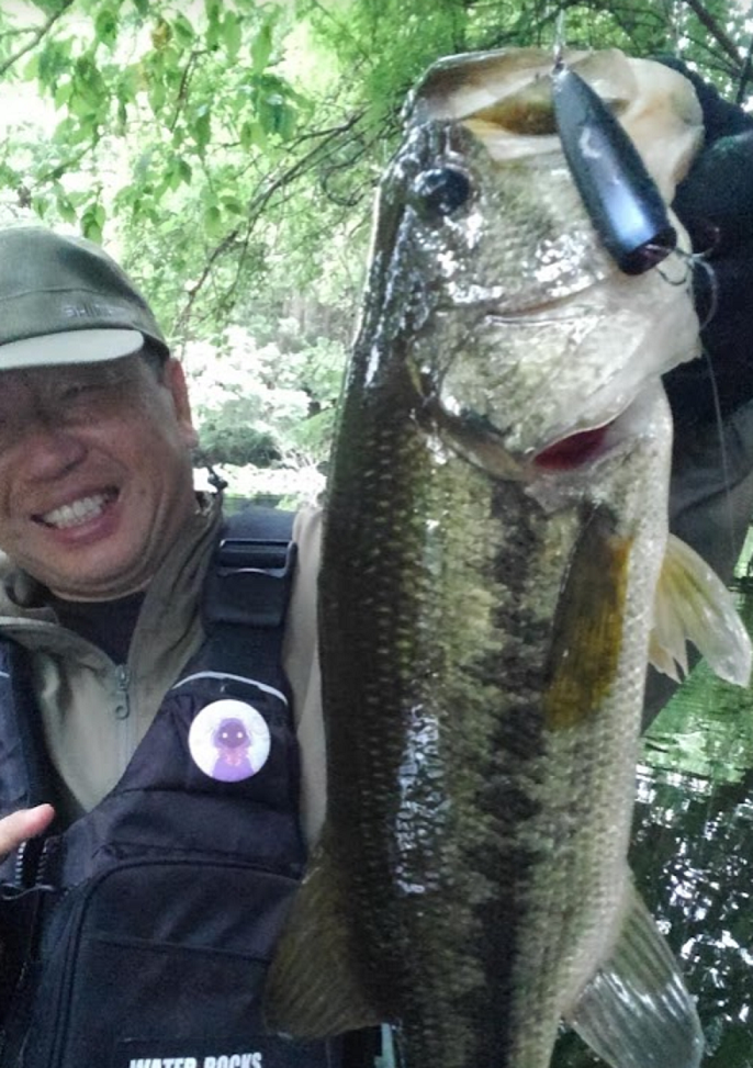 魚とルアーのアップ写真