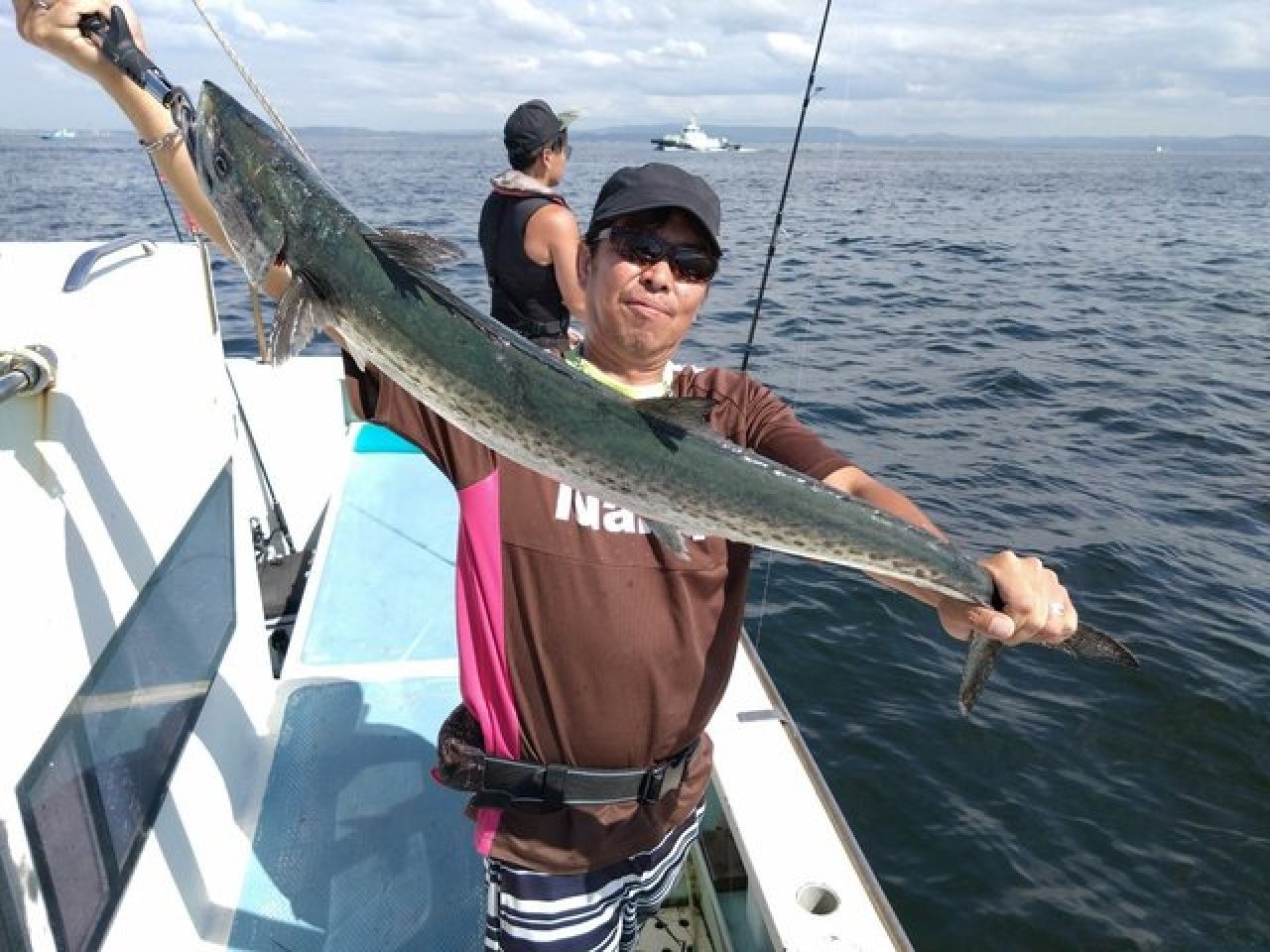 【釣果速報】東京都深川 吉野屋でヒット連発＆ドデカい94cmサワラをゲット！自己記録更新を狙うなら今すぐ乗船だ！