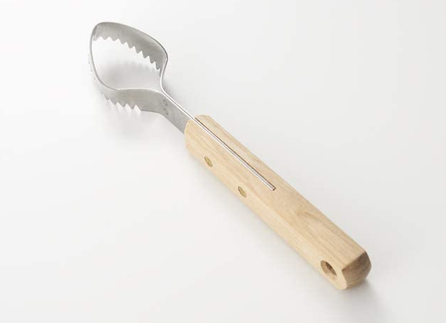 うろこ取りのアップ写真