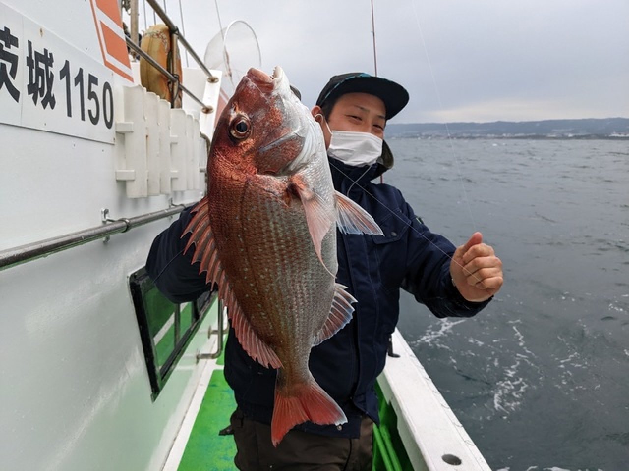 【釣果速報】茨城県弁天丸でマダイが釣れまくり!強風で早上がりになるも全員マダイGET&竿頭15匹の快挙!