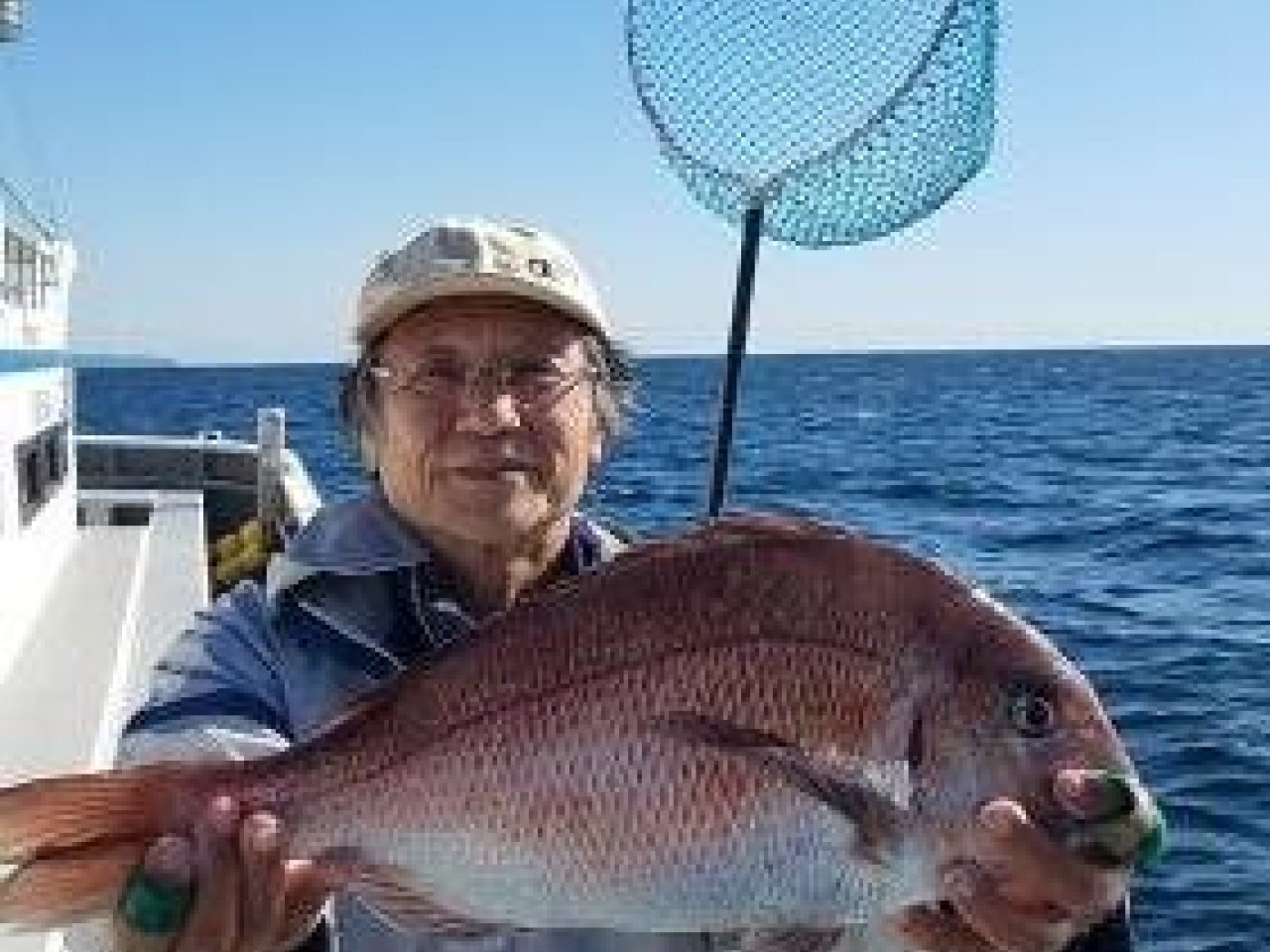 【釣果速報】神奈川県棒面丸で食べ頃サイズの良型1.6kgマダイ上がる!多彩なゲストも見え釣行は大充実!