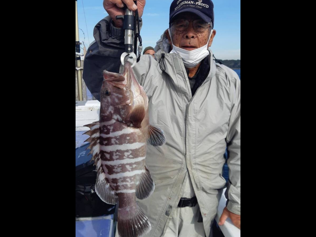 【釣果速報】良型カサゴが続々ヒット!キロオーバーのマハタやアカハタも!?根魚でクーラーをいっぱいにしたい方は神奈川県金寅丸へ急げ~!