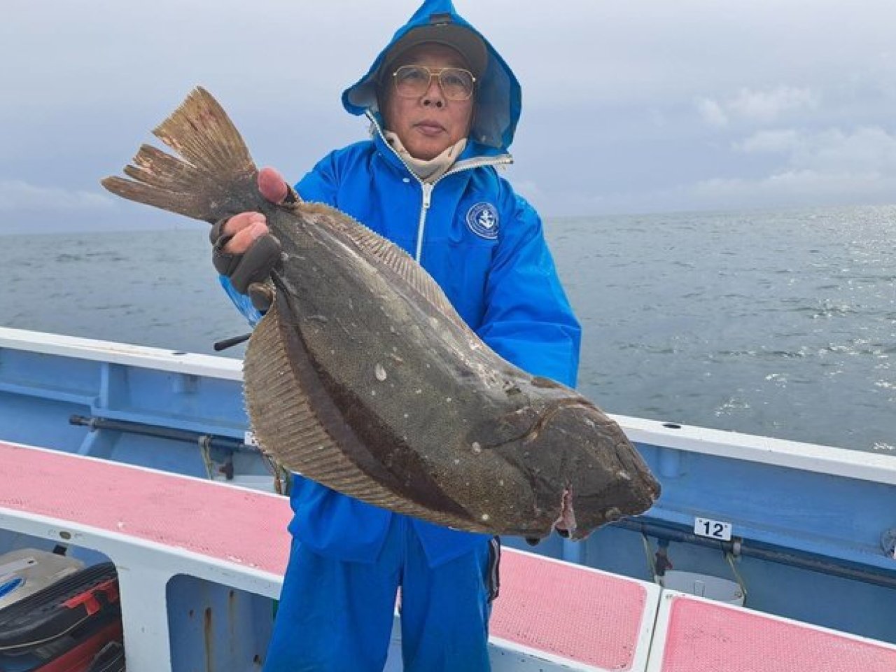 【釣果速報】ウネリなんて敵じゃない！千葉県梅花丸で4.5kgの座布団ヒラメ上がる！2～3kg台も続出！大きいサイズを狙うなら今すぐに乗船を！
